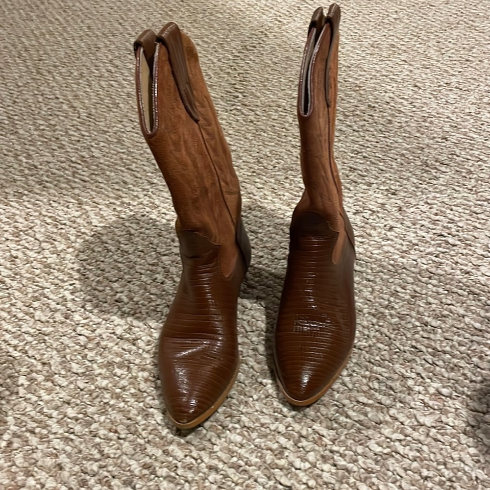 boots lightly used great for those country concerts